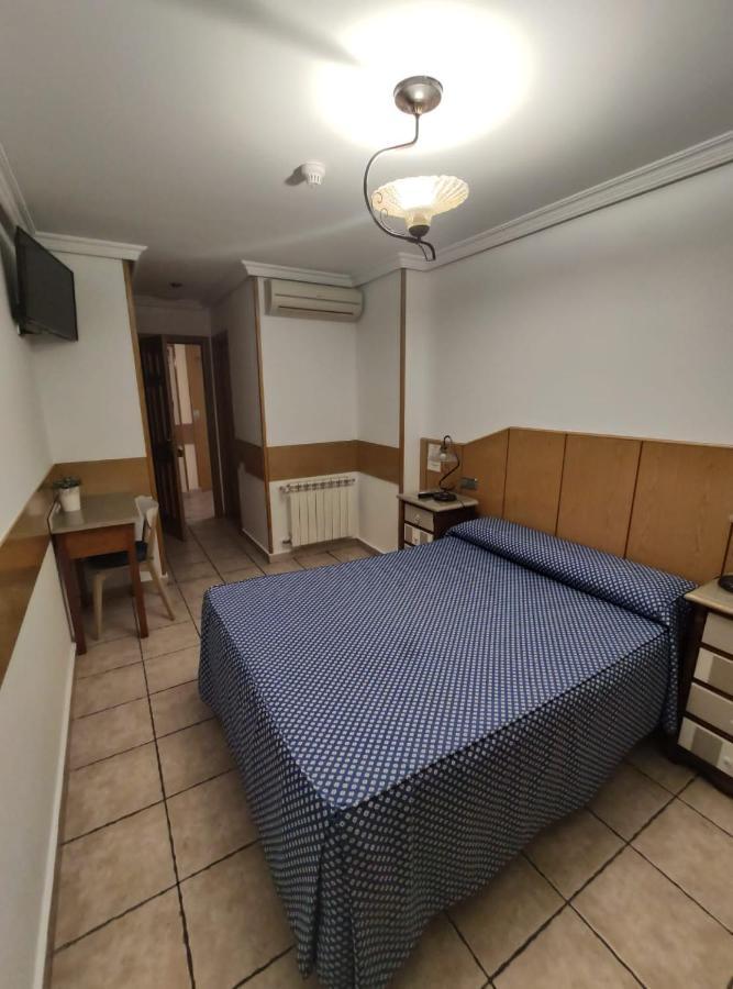 Hostal Maria Ronda Madrid Kültér fotó