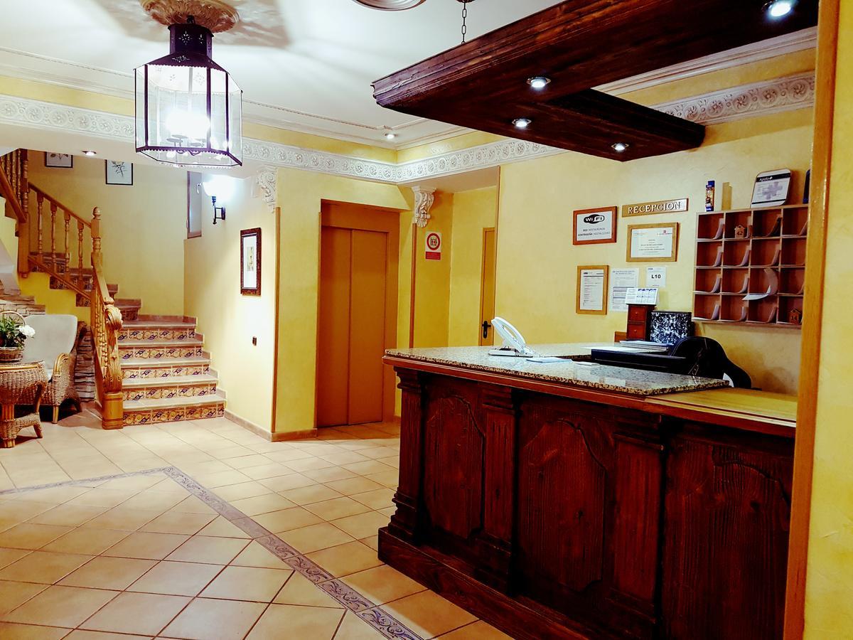 Hostal Maria Ronda Madrid Kültér fotó